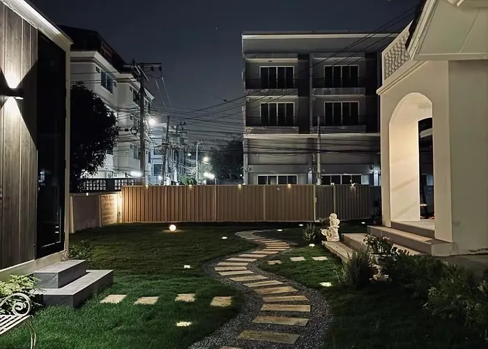 Coolplay House Guest house