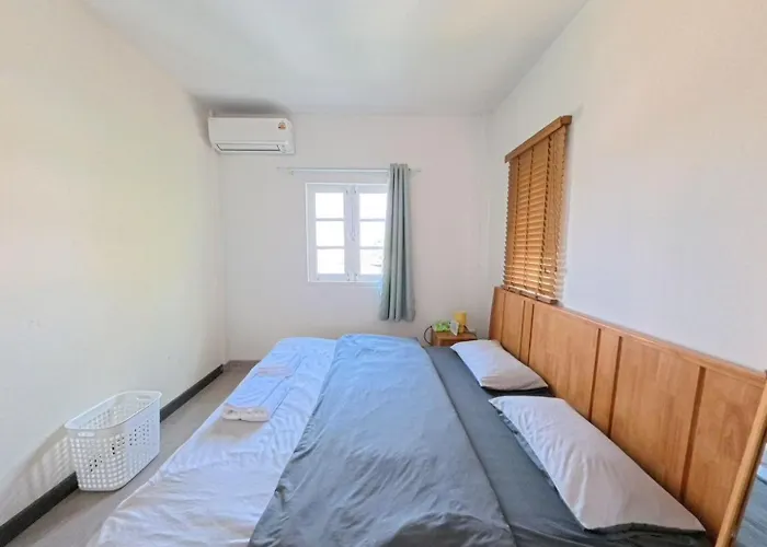 Coolplay House Guest house *